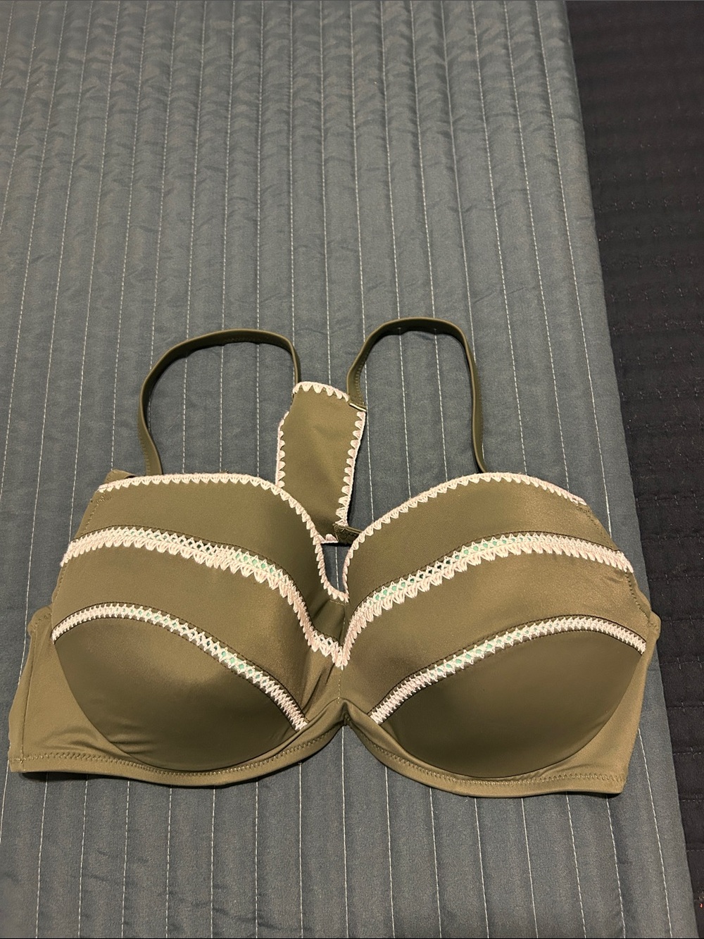 Olive Green Lace-Trim Strapless Convertible Bra 38 D